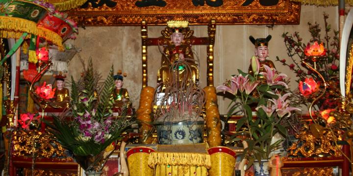 Xem phong thủy bàn thờ ông Thổ công cho nhà khang thịnh | Bói Tử Vi