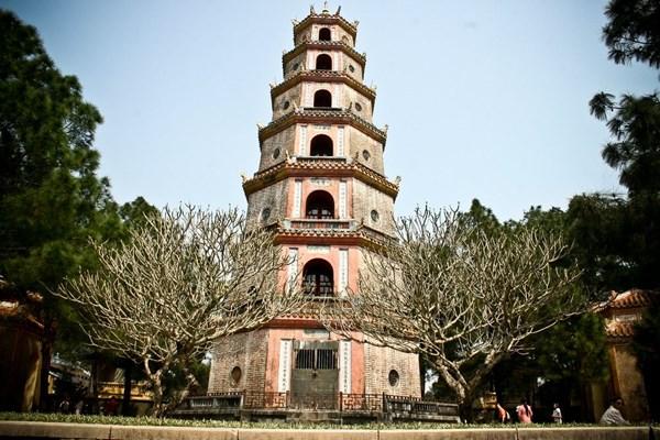 Phong thủy ngọn đồi thiêng của nhà Nguyễn | Bói Tử Vi