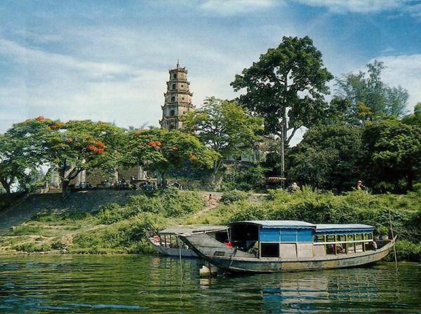Phong thủy ngọn đồi thiêng của nhà Nguyễn | Bói Tử Vi