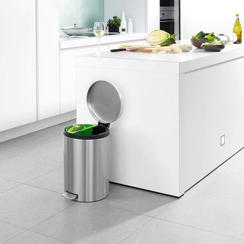Thùng rác mà đặt tùy tiện thế này, bảo sao chăm chỉ làm việc mà cứ nghèo mãi | Bói Tử Vi