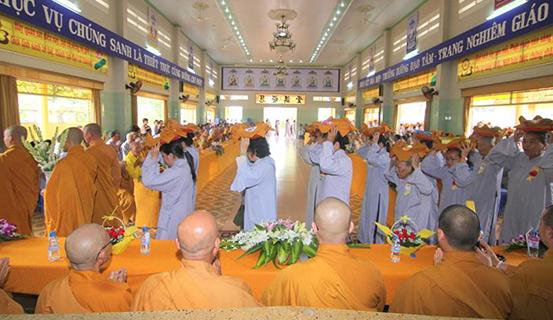 Lễ cúng cô hồn ở các nước cũng đặc biệt | Bói Tử Vi