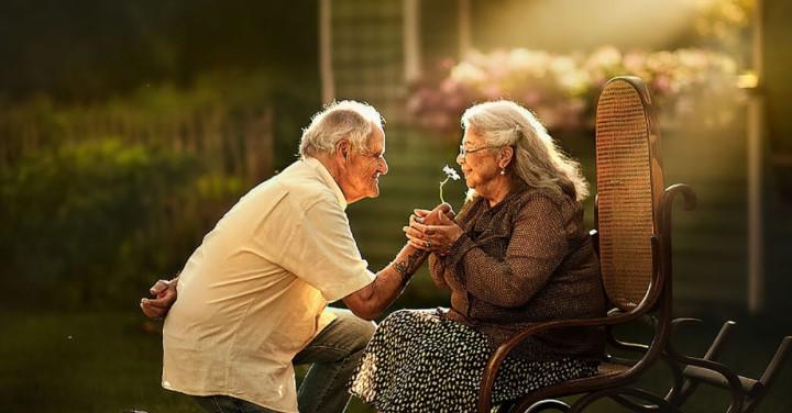 Hãy nói lời yêu thương khi còn có thể, bởi ngày mai vẫn thứ chẳng ai đoán trước được | Bói Tử Vi