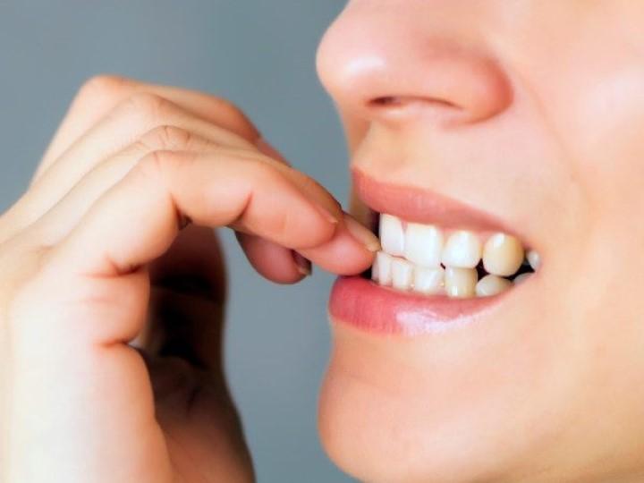 Chỉ những động tác nhỏ nhưng giúp bạn nhìn thấu tính cách của một người | Bói Tử Vi
