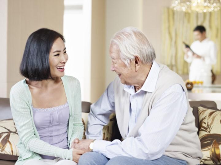 Cha mẹ Việt nên quen dần việc nuôi con không phải để ‘phòng lúc về già’ | Bói Tử Vi