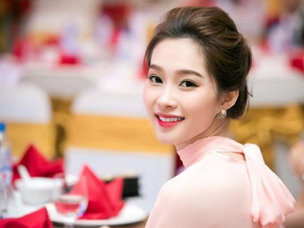 Vợ càng thích chưng diện tiêu xài – chồng càng thành đạt, gia đình hạnh phúc | Bói Tử Vi