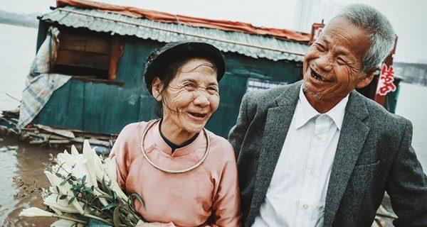 Chồng là đất, vợ là hoa, đất tốt lành, hoa nở rộ, đất bạc màu hoa héo rũ từng ngày | Bói Tử Vi